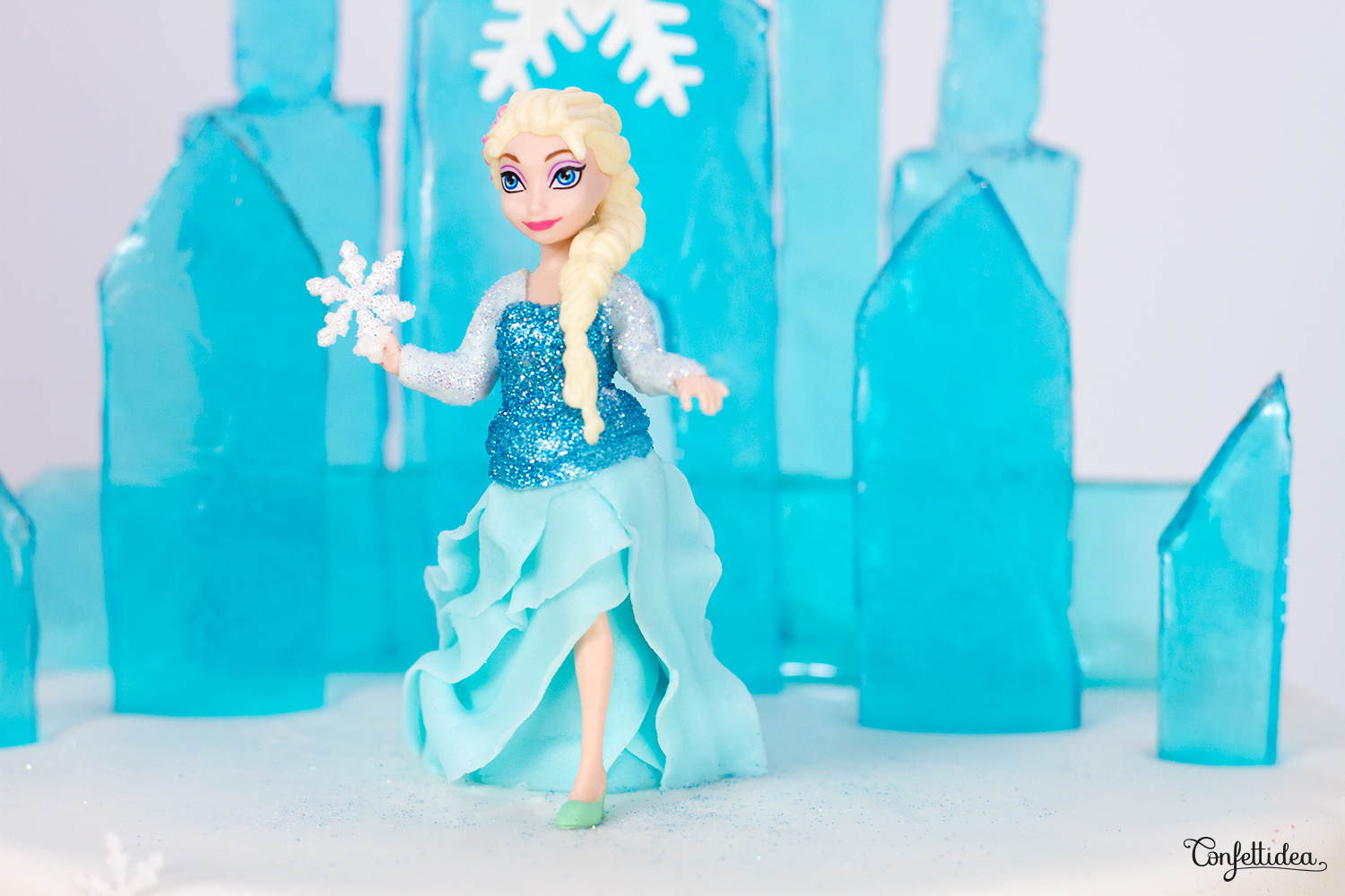 frozen cake, elsa