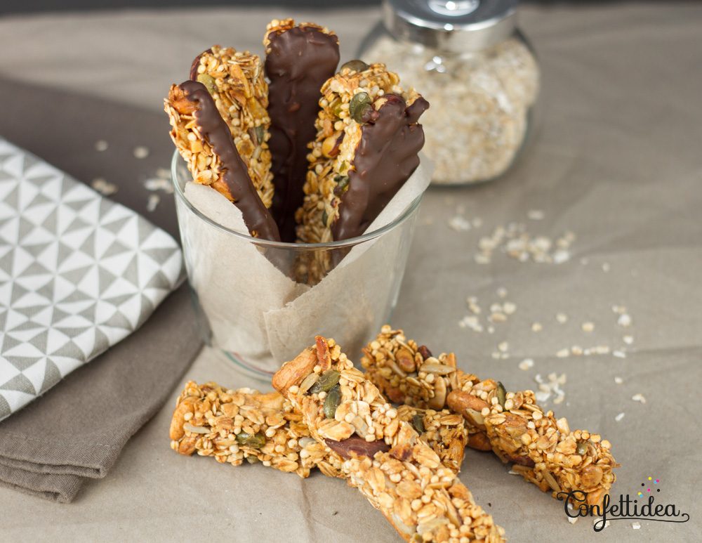 A Healthy Way to Make Granola Bars