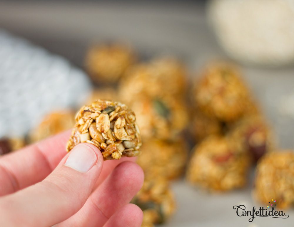 A Healthy Way to Make Granola Bars