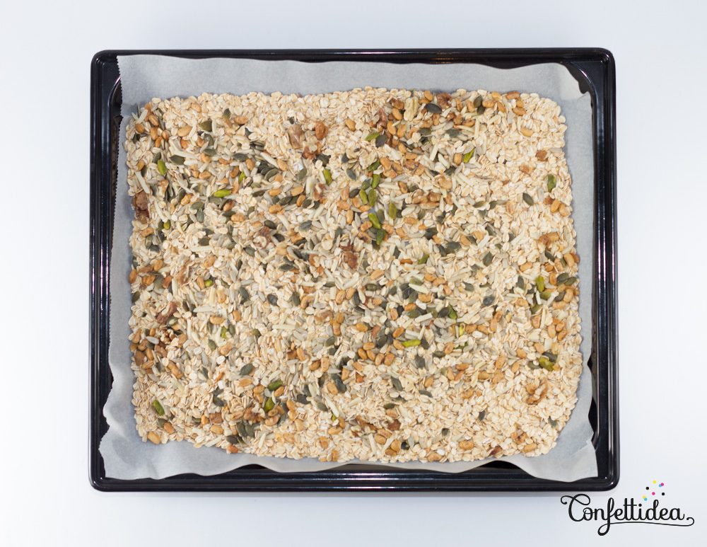 A Healthy Way to Make Granola Bars