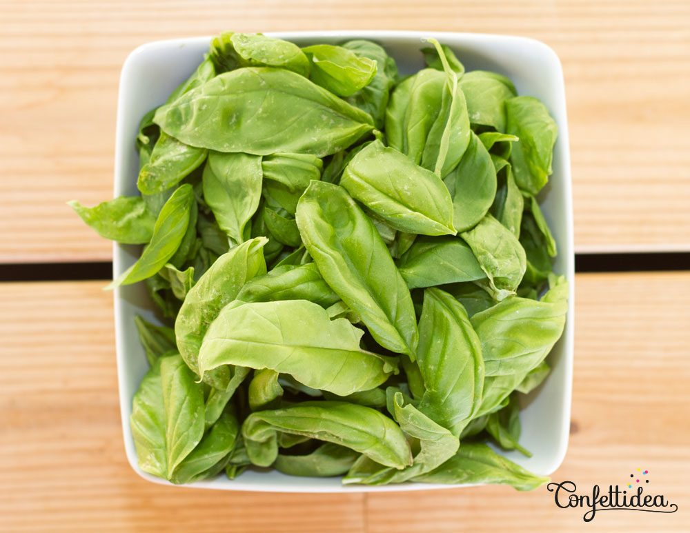 How to Dry Basil (easy way)